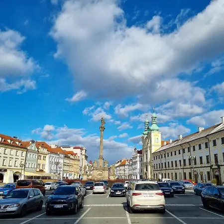 Apartment Luxusni Na Velkem Namesti, Wi-fi, Netflix Hradec Kralove