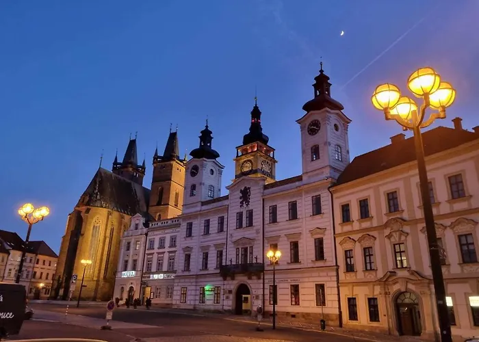 Apartment Rock For People Up To 5 - Luxusni Na Velkem Namesti, Wi-fi *